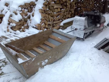 [Hearth.com] Little BLT yesterday morning (Black Locust on Trailer)