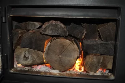 [Hearth.com] How do you load your stove
