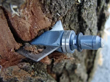 [Hearth.com] Danger in the woods!