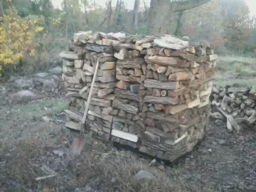 [Hearth.com] Stacking on the pallets