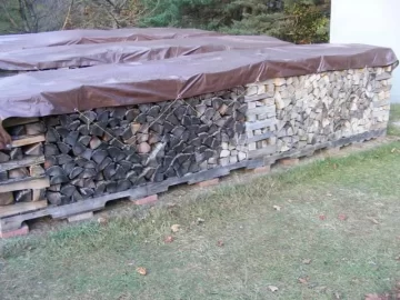[Hearth.com] Keep wood dry