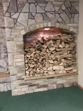 [Hearth.com] Very nice interior wood storage area