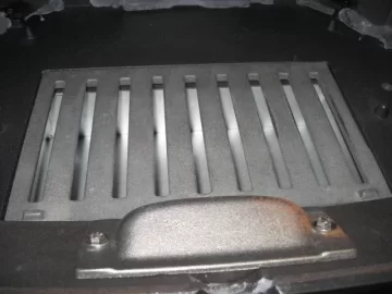 [Hearth.com] How does the bottom grate get placed in a Jotul F600?