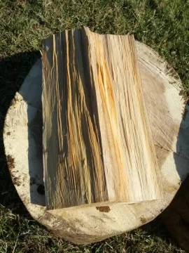 [Hearth.com] wood id please (free wood score)