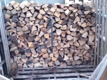 [Hearth.com] Started on the Beech splitting today.
