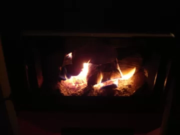 [Hearth.com] Pics of starting a fire