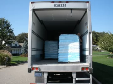 [Hearth.com] Buying a full truckload of pellets...oink