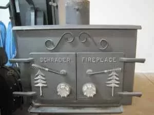 can anyone identify this stove ?