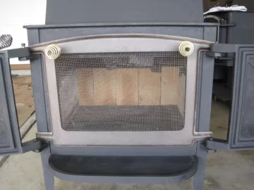 [Hearth.com] Fisher Grandma stove needs a screen insert