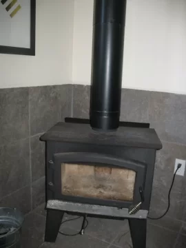 [Hearth.com] Help...i'm cold and cannot figure out what's wrong w/ this wood stove