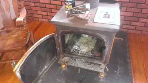 [Hearth.com] Pics of stove and chimney - thoughts?