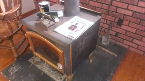 [Hearth.com] Pics of stove and chimney - thoughts?
