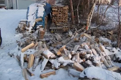 [Hearth.com] Why it's great to have a woodshed...