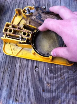 [Hearth.com] Help with a poulan 5020 clutch cover?