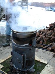 2010 20 gallon barrel stove.jpg