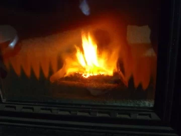 [Hearth.com] Harman P68, Dancing pellts in burnpot