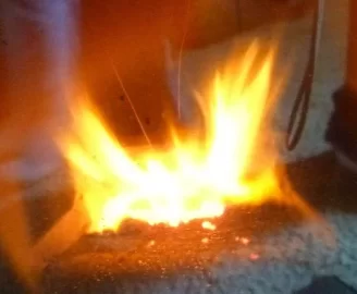 [Hearth.com] Harman P68, Dancing pellts in burnpot
