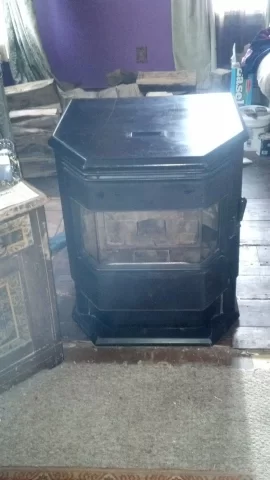 [Hearth.com] Recognize this stove make?