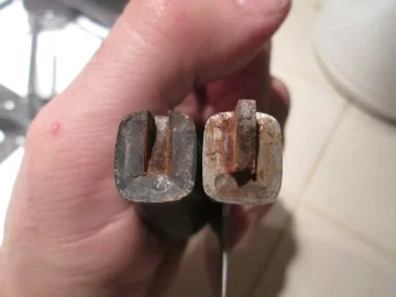 [Hearth.com] Kitchen Knife.  What happened here?