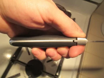 [Hearth.com] Kitchen Knife.  What happened here?