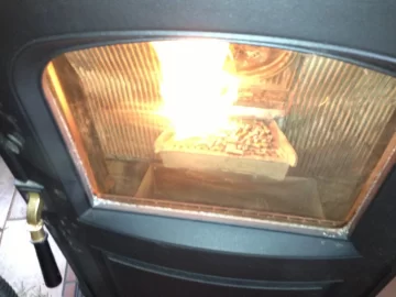 [Hearth.com] Harman Acentra 2 FS first lights on left side?
