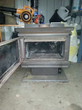 [Hearth.com] Father in-law delivers the goods - Free wood heater.
