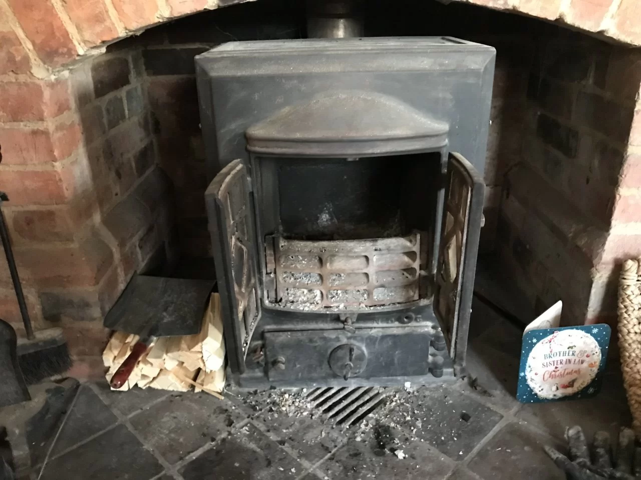 Courtier No 5 Stove Doors open