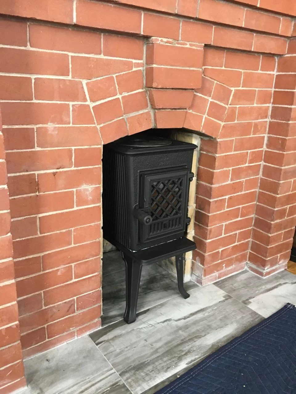 Jotul F602CB Hearthmount into a masonry fireplace