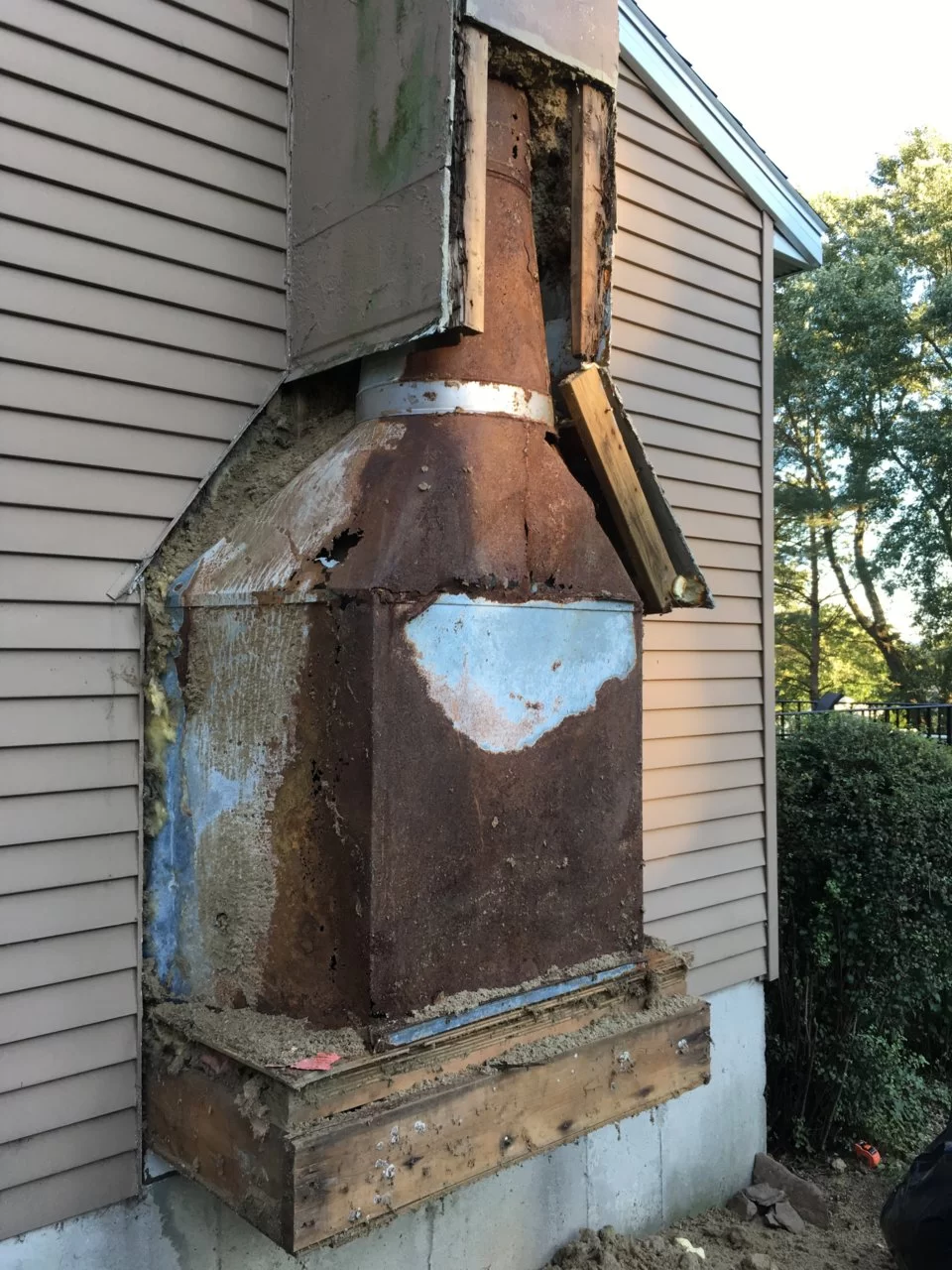 rusted fireplace 1