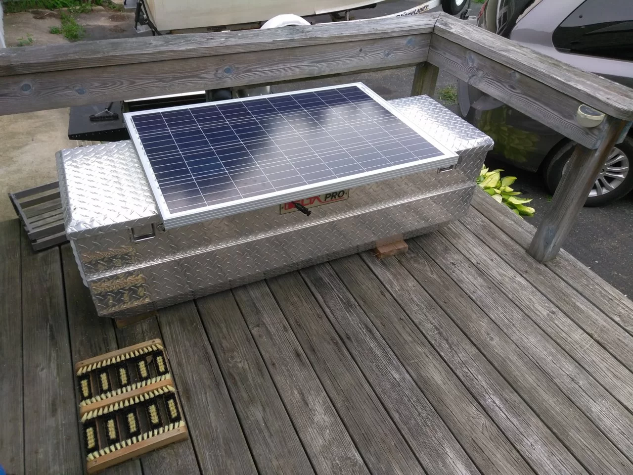 Solar ventilated kindling box