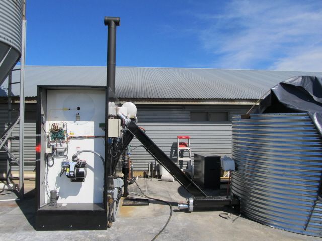 [Hearth.com] Feed the pig......