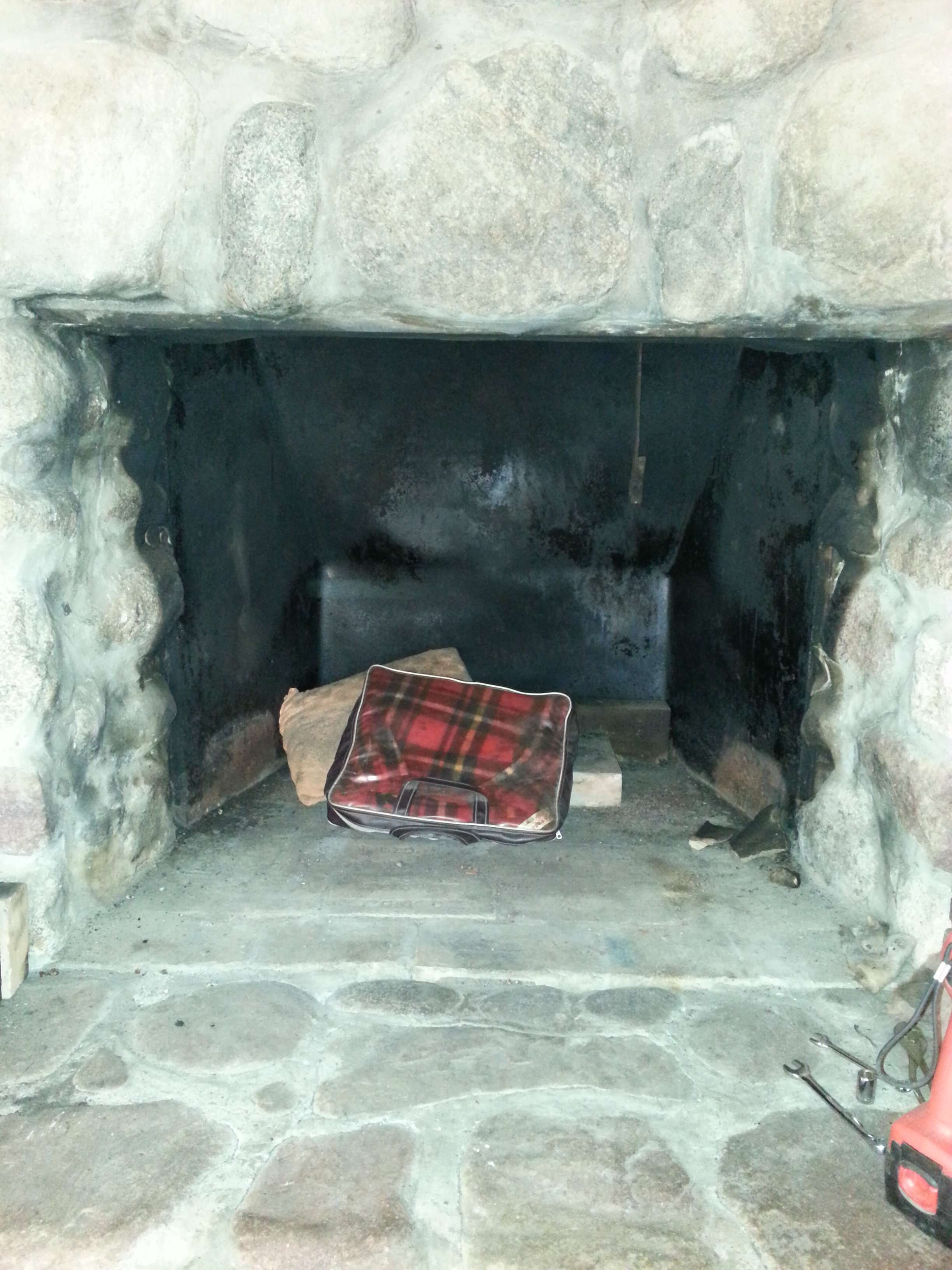 [Hearth.com] Wood burning insert ? (pic inside)