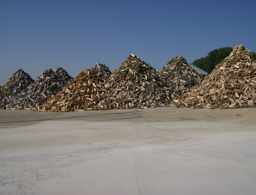 firewoodpiles003.jpg