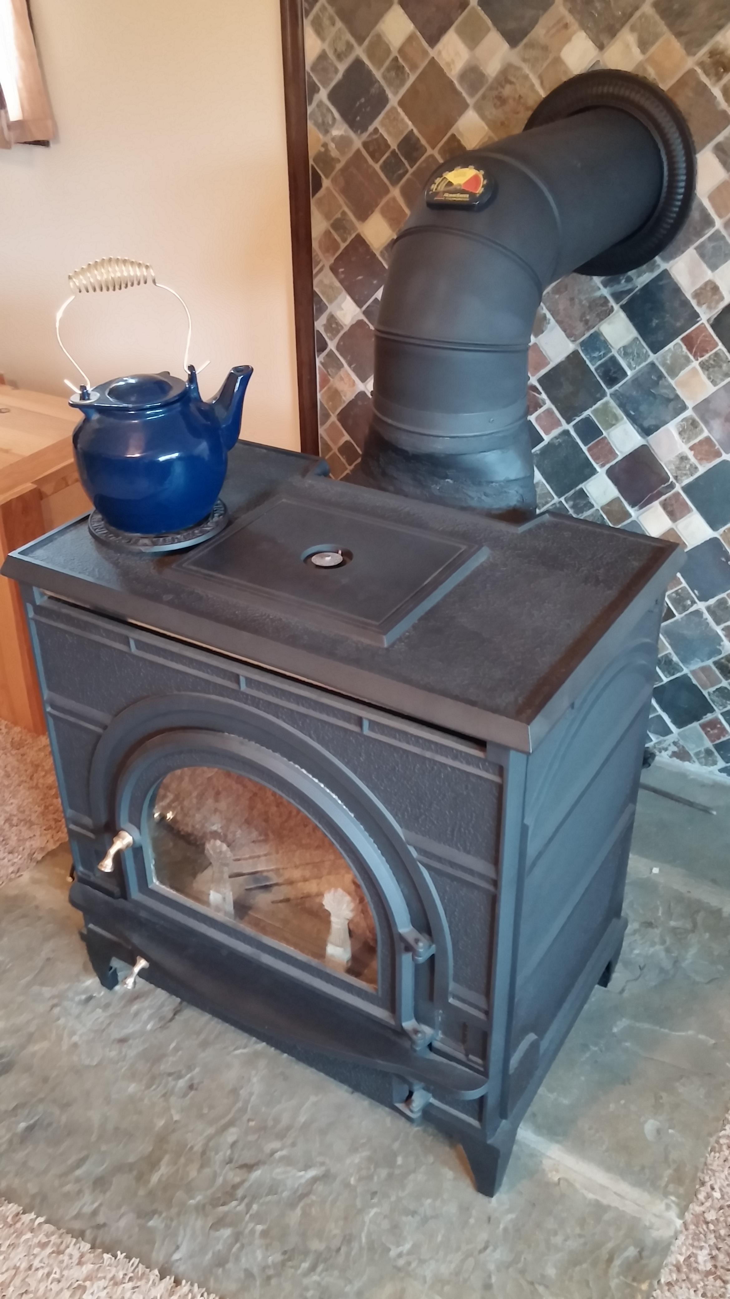Can anyone identify this wood burning stove?