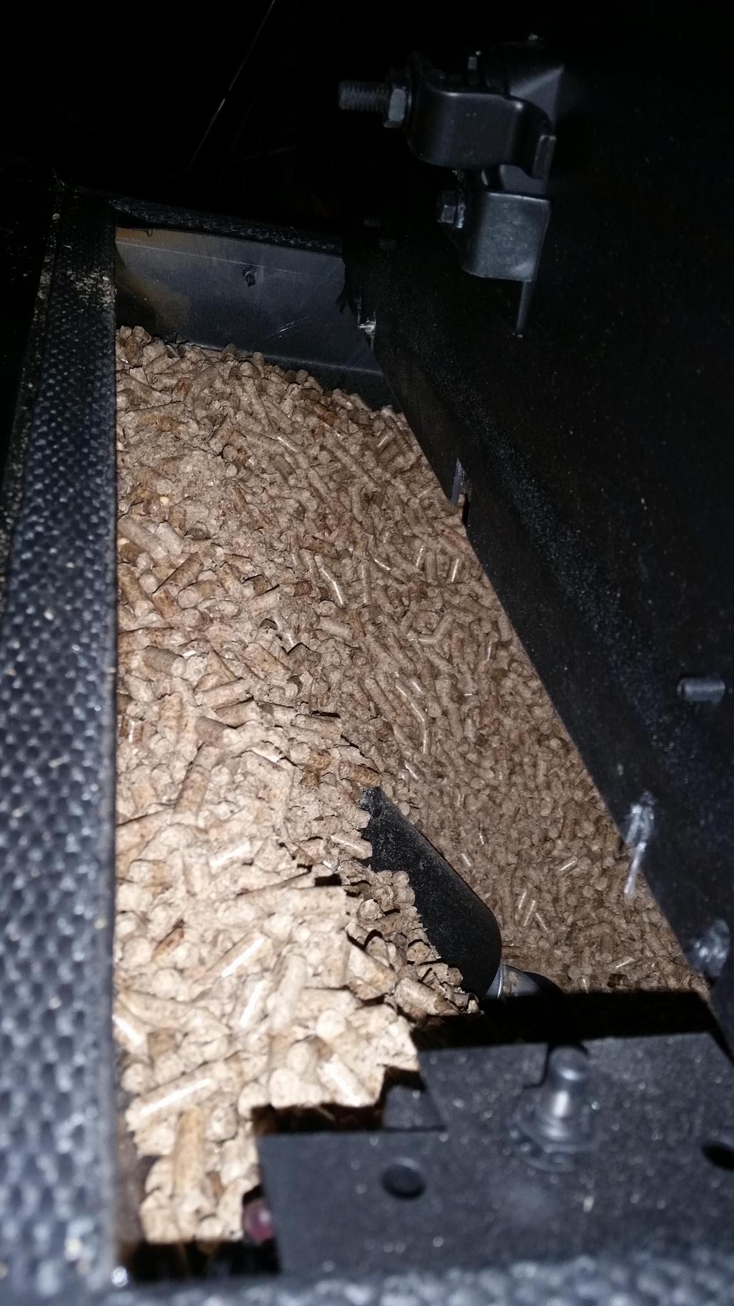 [Hearth.com] Problems with feeding in my new Englander 25-epi