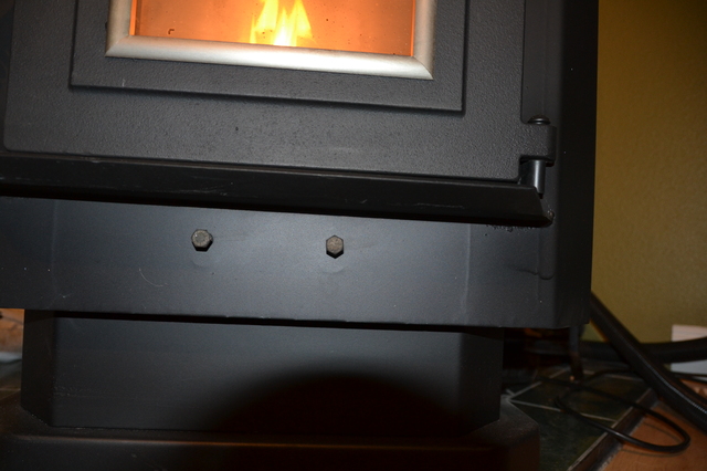 [Hearth.com] Enlgander 25-PDV - Blowing cold, small flame, slow feed