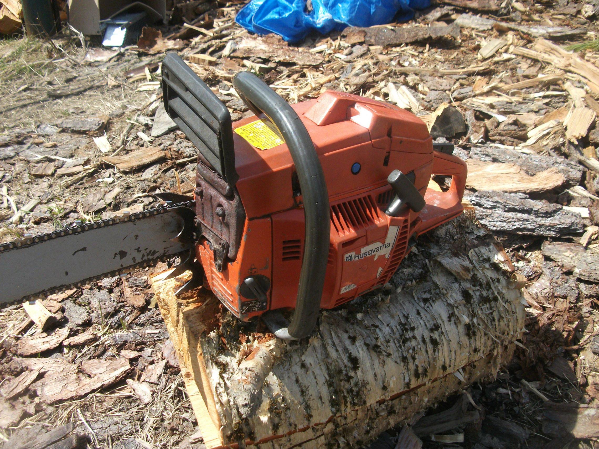 Let's see some chainsaw pics