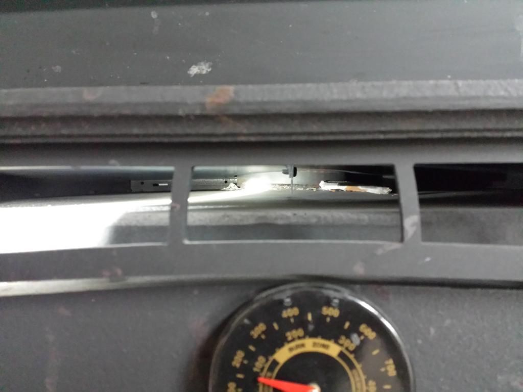 [Hearth.com] gasket around insert and liner?