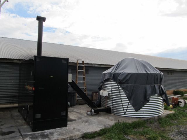 [Hearth.com] Feed the pig......
