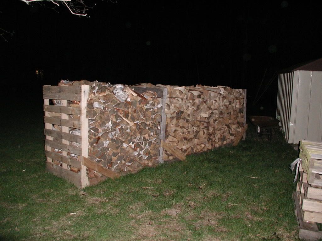 Seasoning wood on pallets