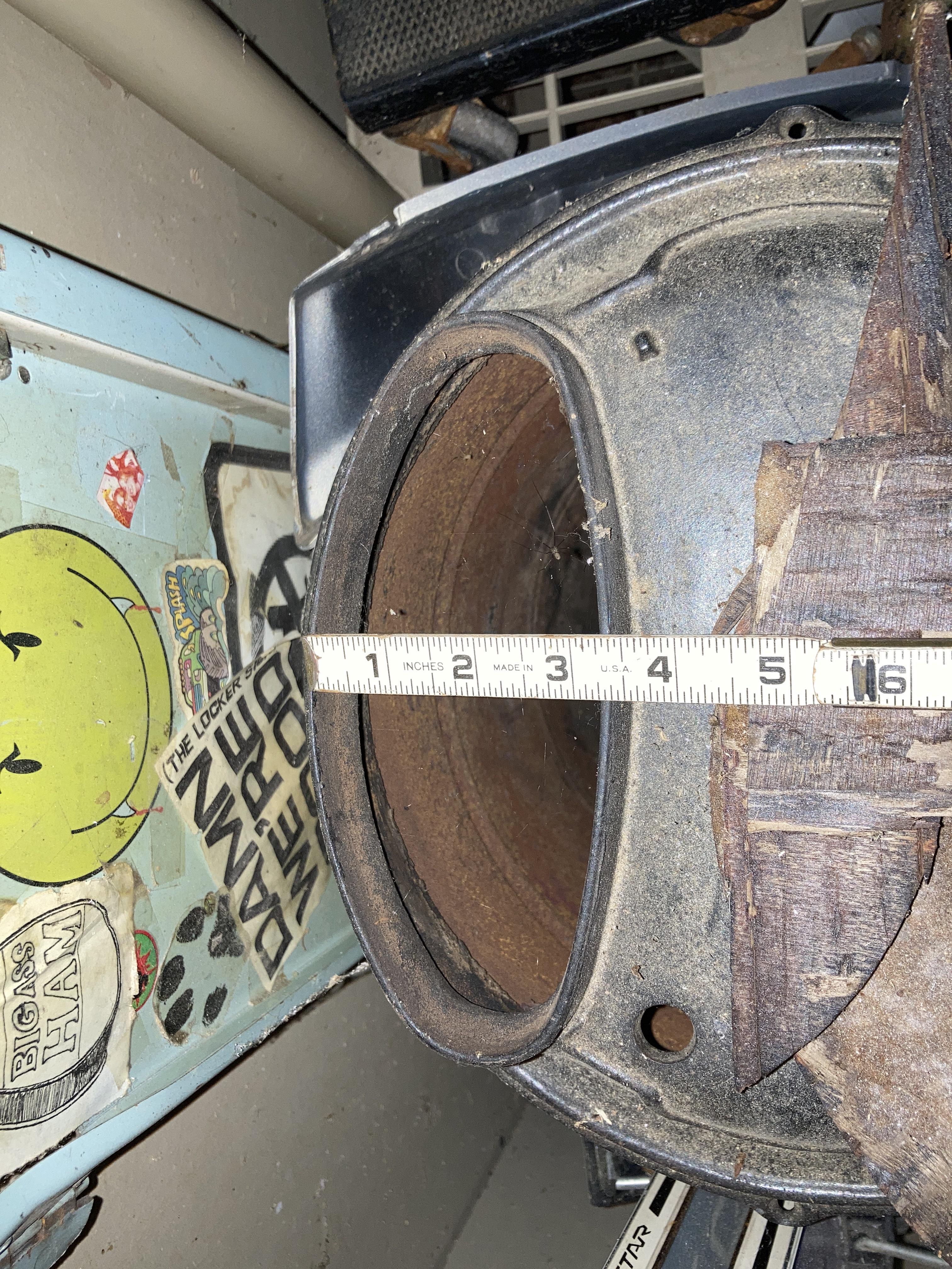 [Hearth.com] Looking for help on what type of stove pipe I need, here are some photos
