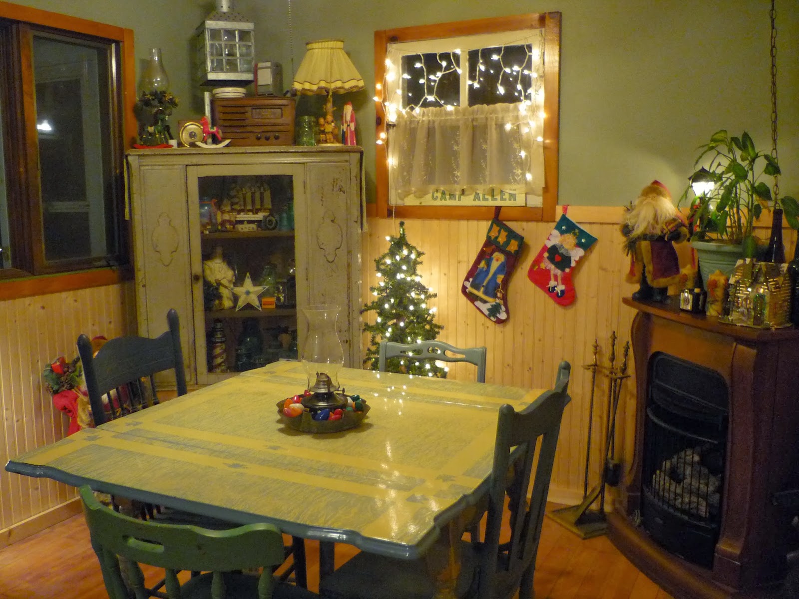 [Hearth.com] Anyone Decorating for Christmas yet?
