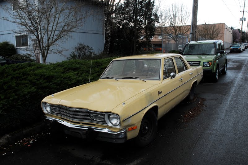 1973+Plymouth+Valiant+4+Door+Sedan+Third+Generation+5.jpg